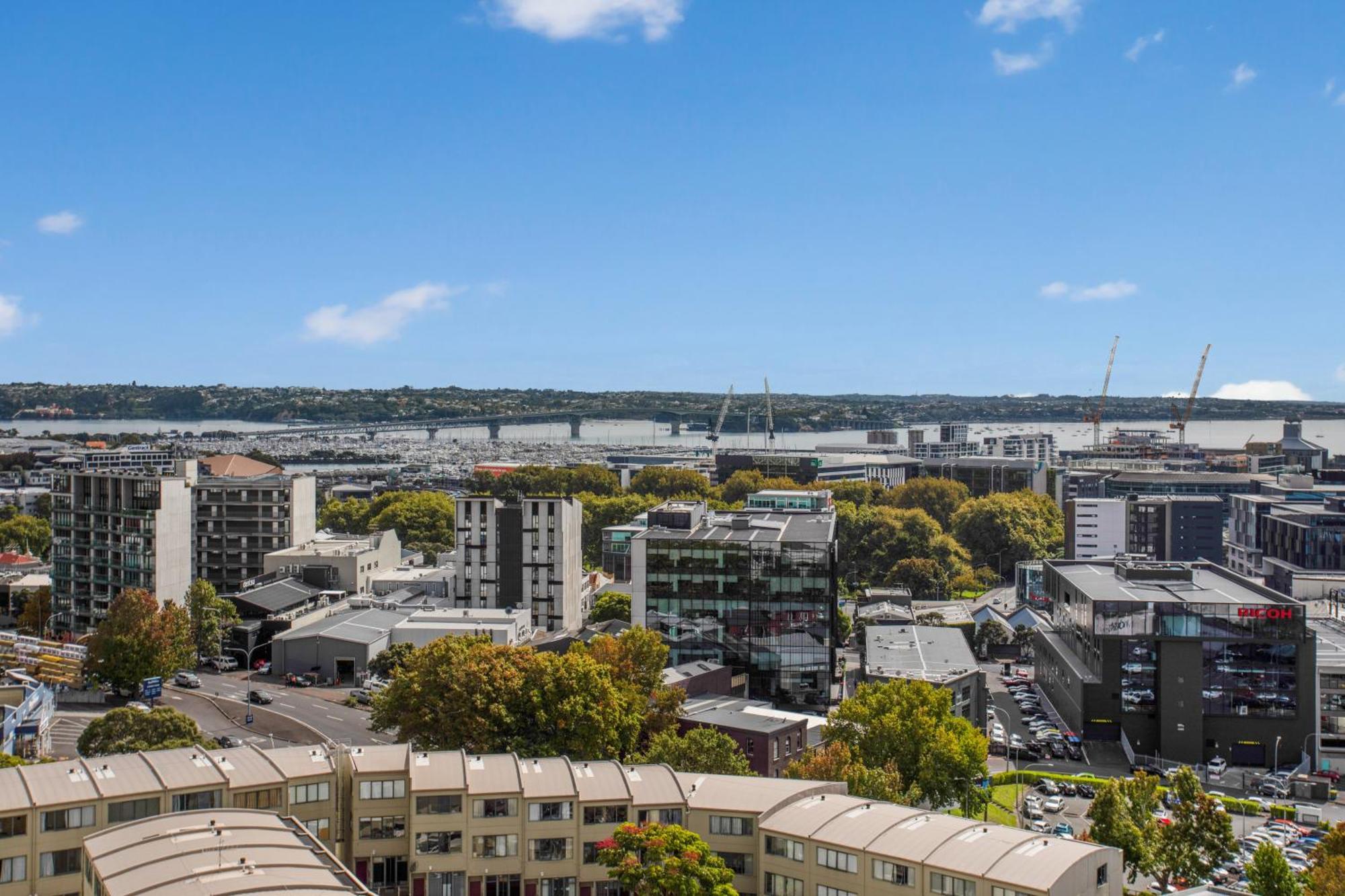 Skyline Serenade Apt With Skycity View And Parking Auckland Extérieur photo